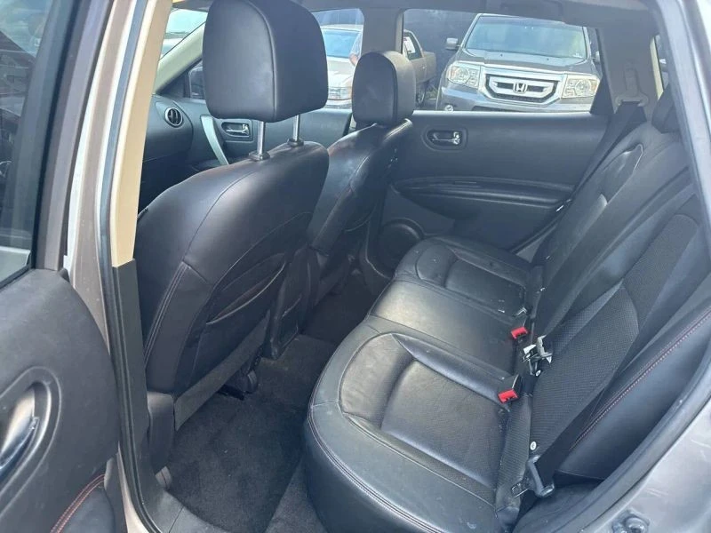 2013 Nissan Rogue - Image 3 of 4