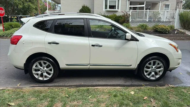 2013 Nissan Rogue SV w/SL Pkg Sport Utility 4D