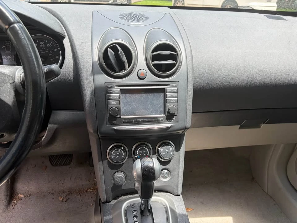 2013 Nissan Rogue - Image 11 of 12