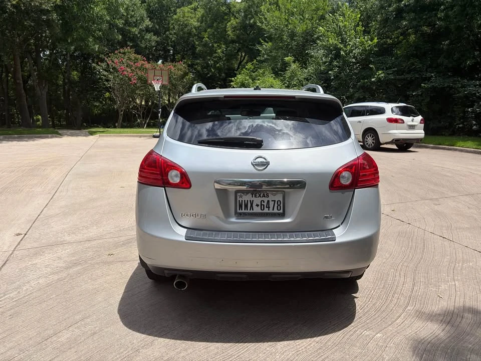 2013 Nissan Rogue - Image 2 of 12