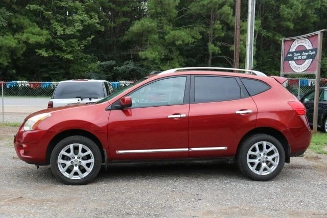 2013 Nissan Rogue - Image 2 of 12