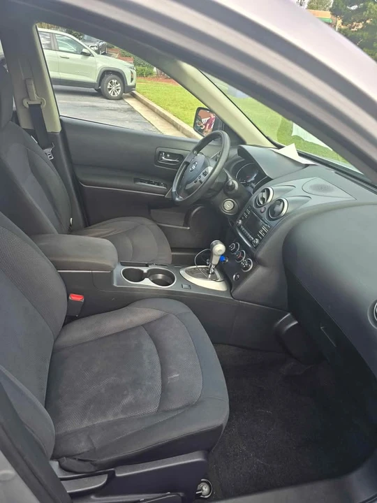 2013 Nissan Rogue - Image 10 of 11