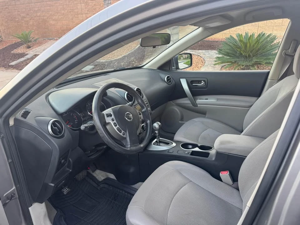 2013 Nissan Rogue - Image 8 of 10