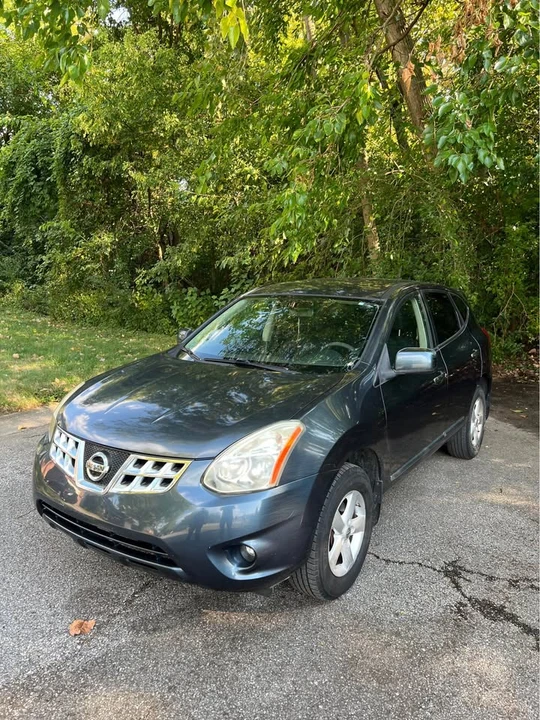 2013 Nissan Rogue - Image 2 of 11
