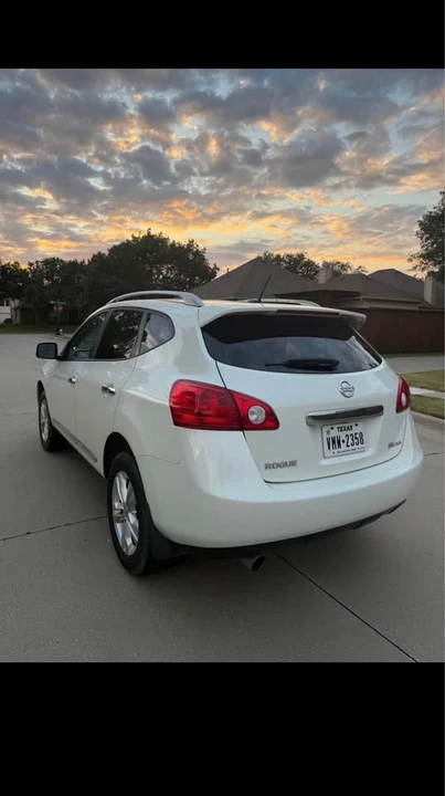 2013 Nissan Rogue - Image 4 of 12