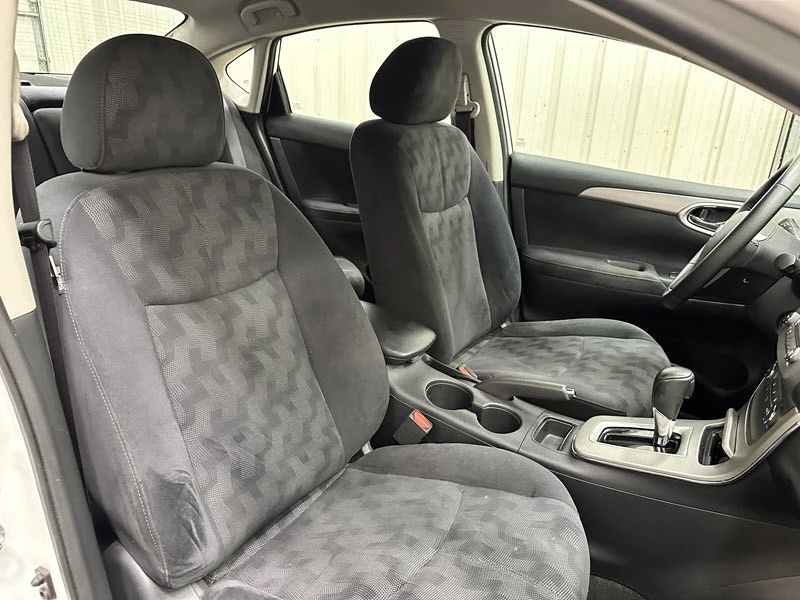 2013 Nissan Sentra 7th Gen - Image 19 of 25