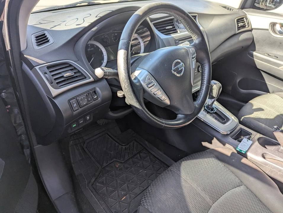 2013 Nissan Sentra 7th Gen - Image 5 of 11