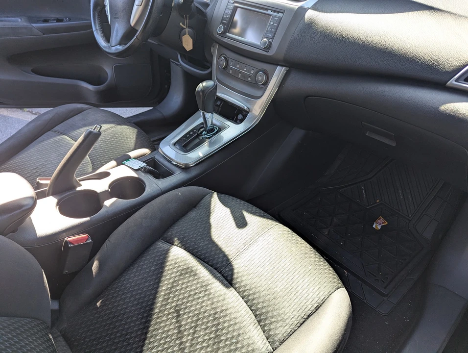2013 Nissan Sentra 7th Gen - Image 7 of 11