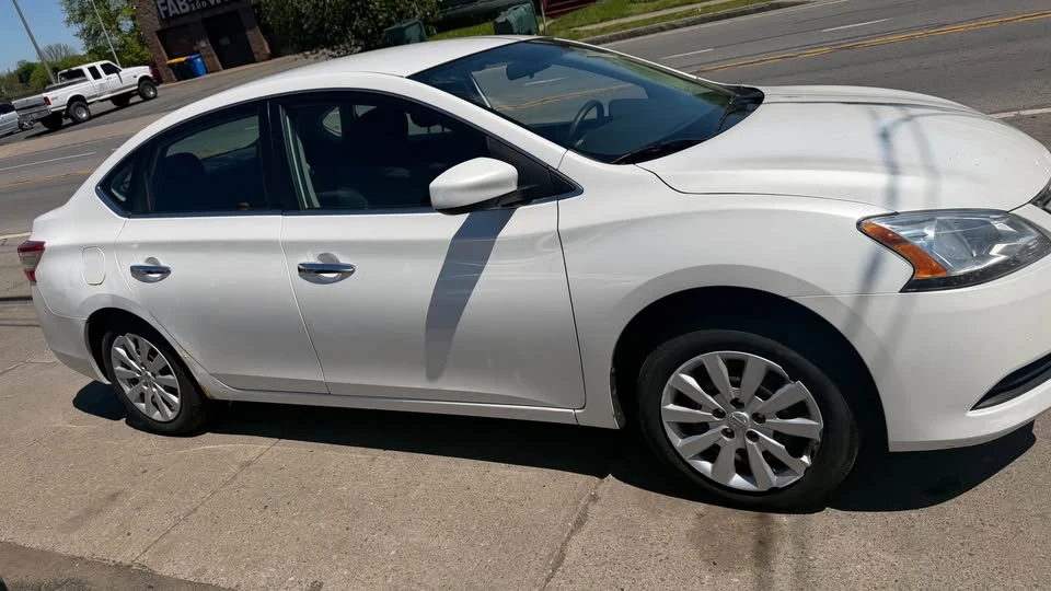 2013 Nissan Sentra 7th Gen - Image 3 of 9