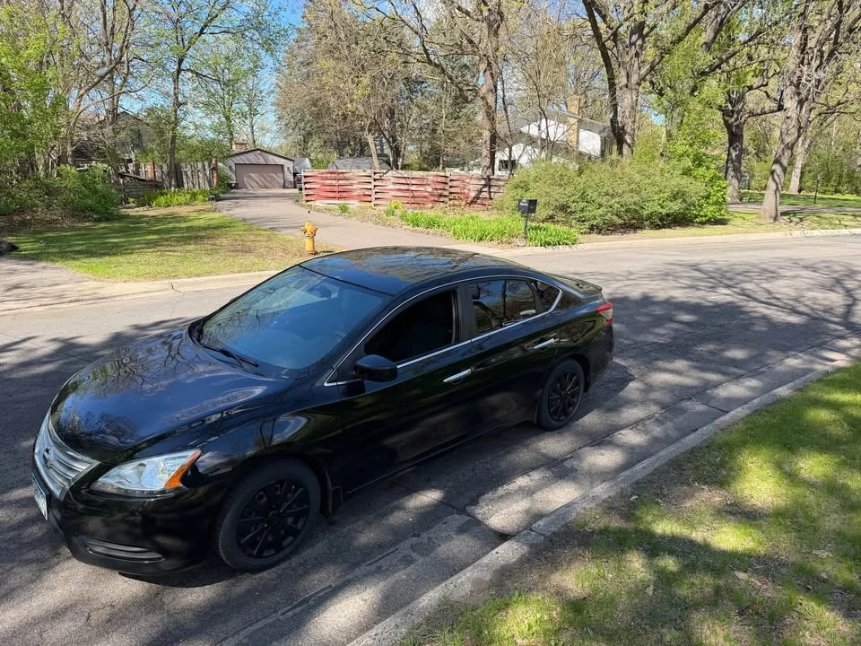 2013 Nissan Sentra 7th Gen - Image 2 of 9