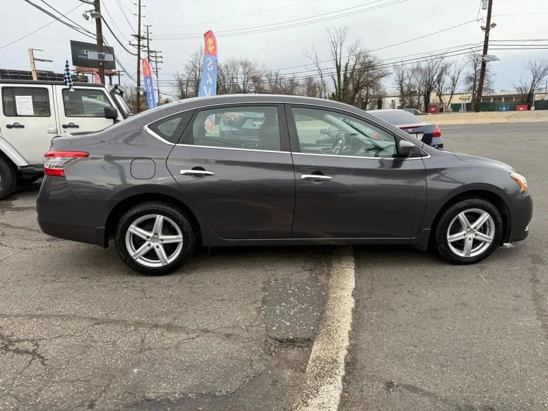 2013 Nissan Sentra 7th Gen - Image 4 of 12