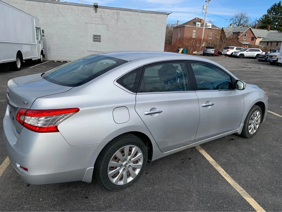 2013 Nissan Sentra 7th Gen - Image 3 of 9