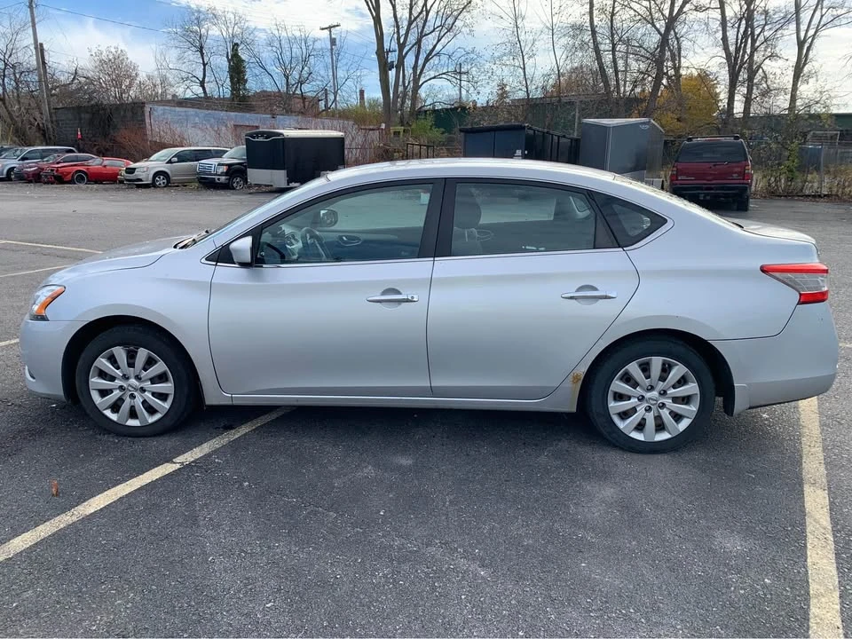 2013 Nissan Sentra 7th Gen - Image 2 of 9