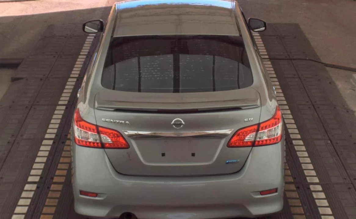 2013 Nissan Sentra 7th Gen - Image 5 of 13