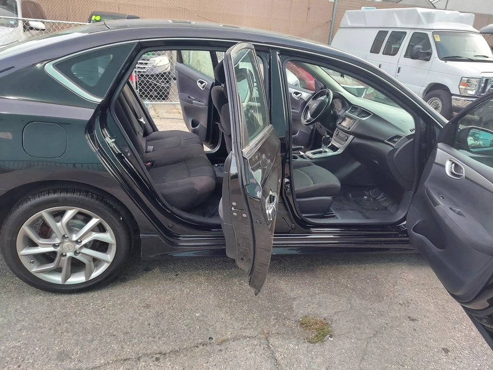 2013 Nissan Sentra 7th Gen - Image 19 of 21