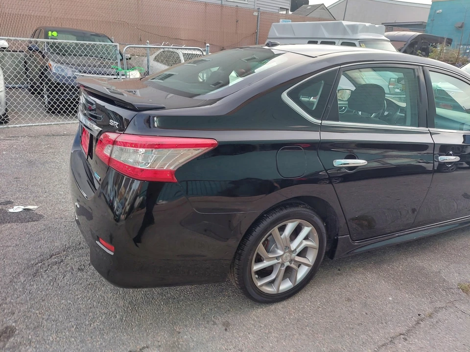 2013 Nissan Sentra 7th Gen - Image 19 of 21