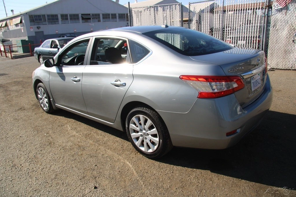 2013 Nissan Sentra 7th Gen - Image 5 of 21