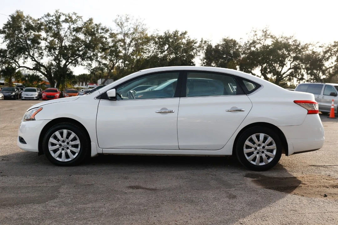 2013 Nissan Sentra 7th Gen - Image 3 of 12