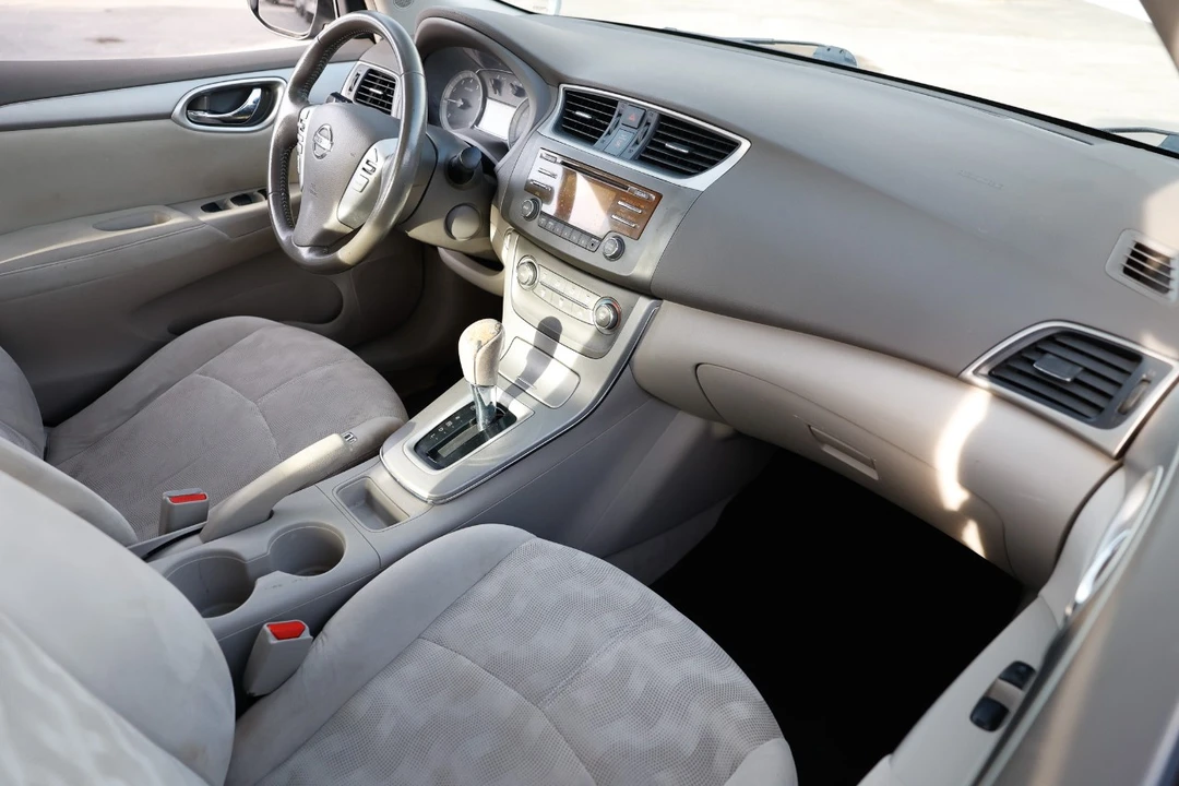 2013 Nissan Sentra 7th Gen - Image 16 of 21