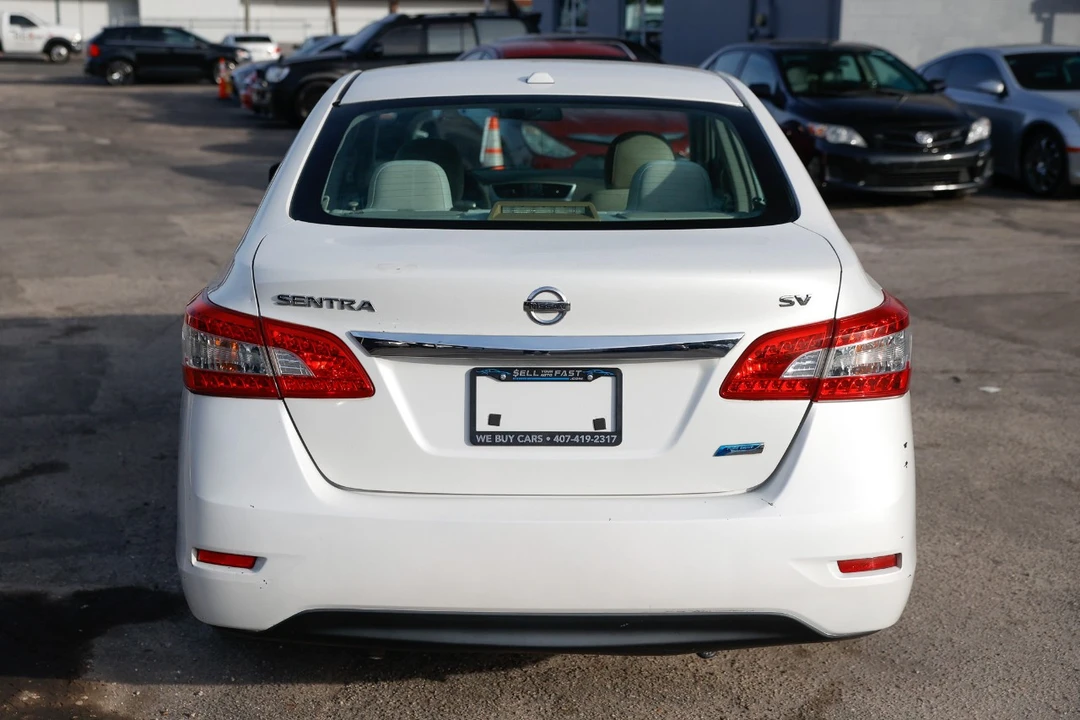 2013 Nissan Sentra 7th Gen - Image 9 of 21