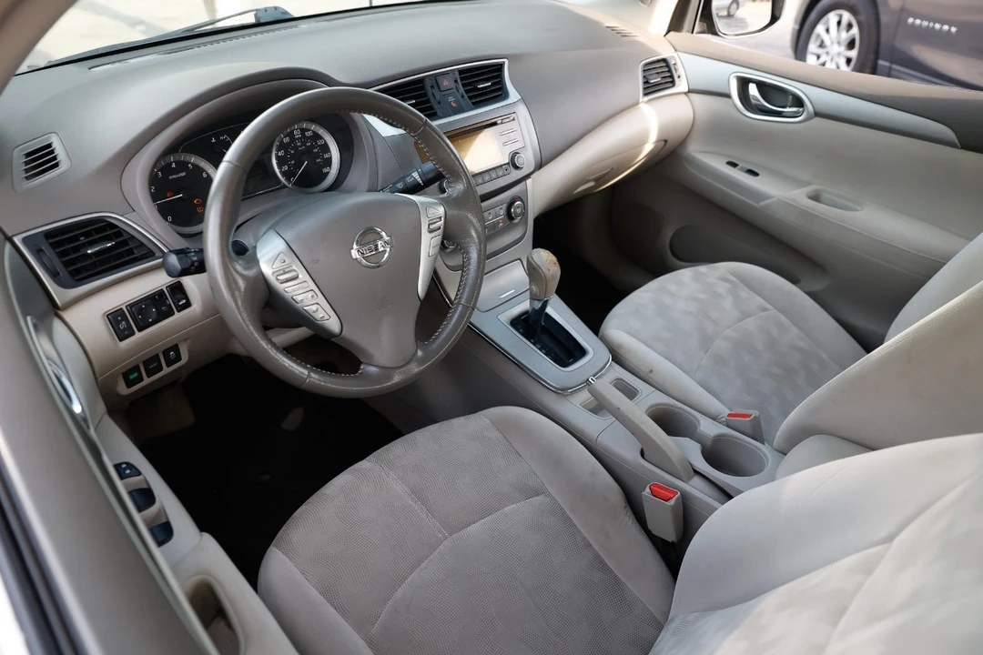2013 Nissan Sentra 7th Gen - Image 4 of 12