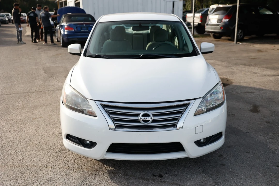 2013 Nissan Sentra 7th Gen - Image 19 of 21
