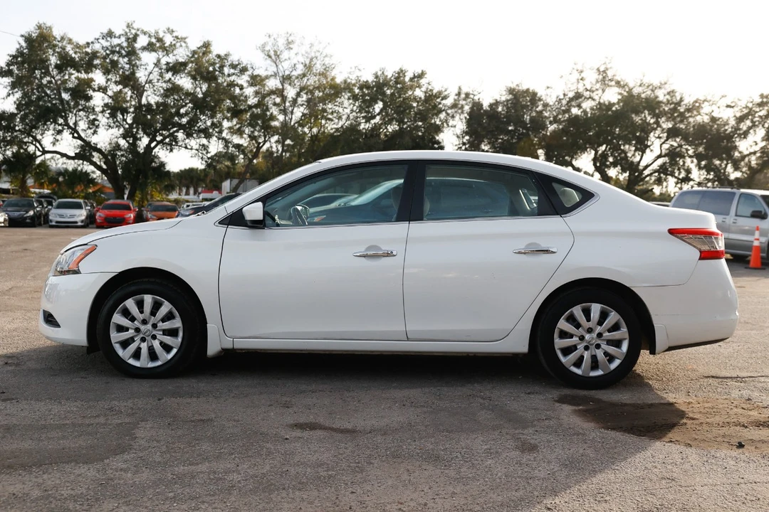 2013 Nissan Sentra 7th Gen - Image 3 of 21