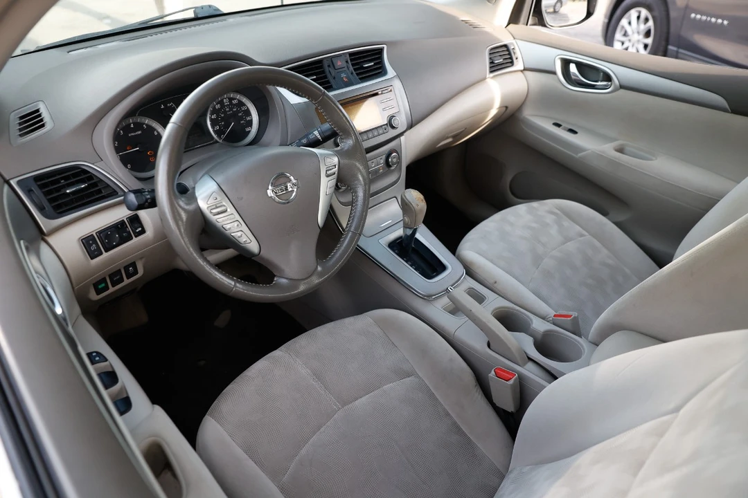 2013 Nissan Sentra 7th Gen - Image 4 of 12
