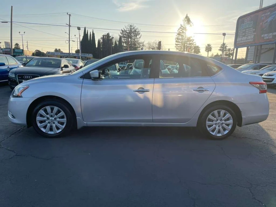 2013 Nissan Sentra 7th Gen - Image 3 of 17