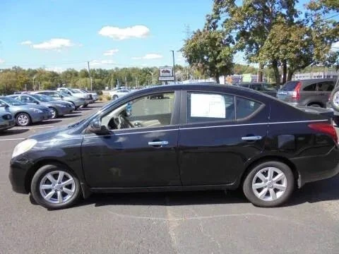2013 Nissan Versa - Image 3 of 12