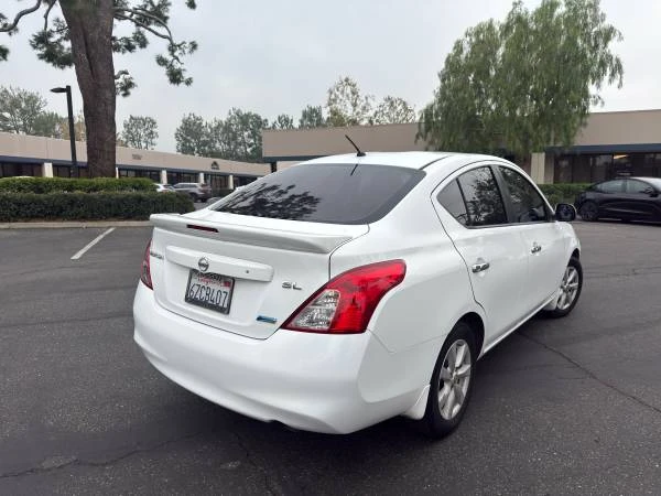 2013 Nissan Versa - Image 5 of 10