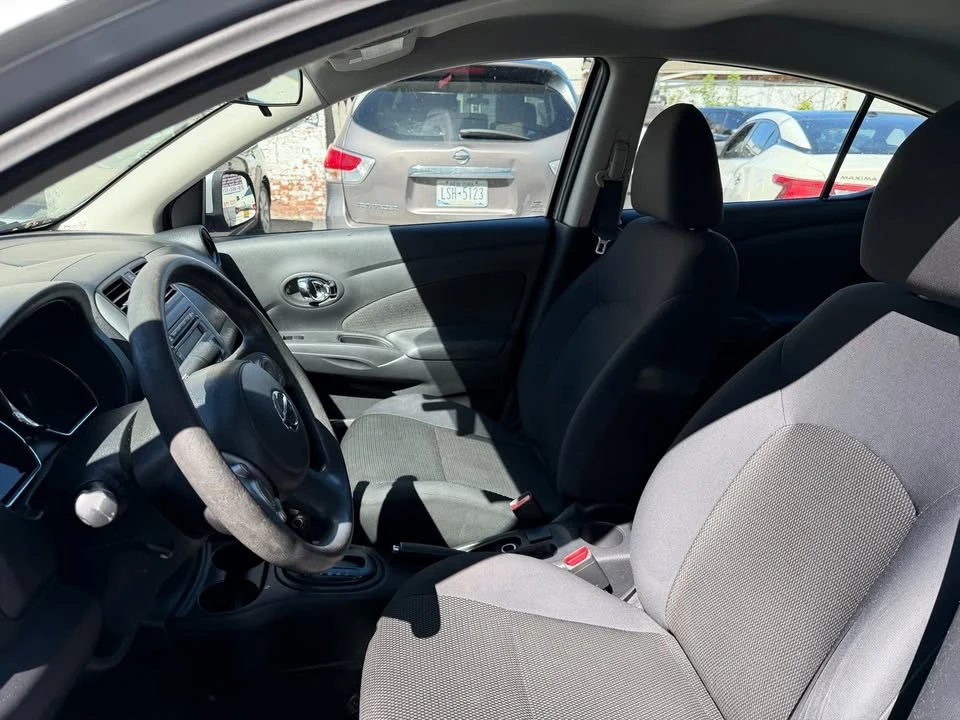 2013 Nissan Versa - Image 4 of 7