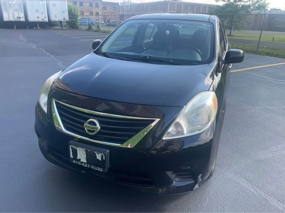 2013 Nissan Versa - Image 3 of 15