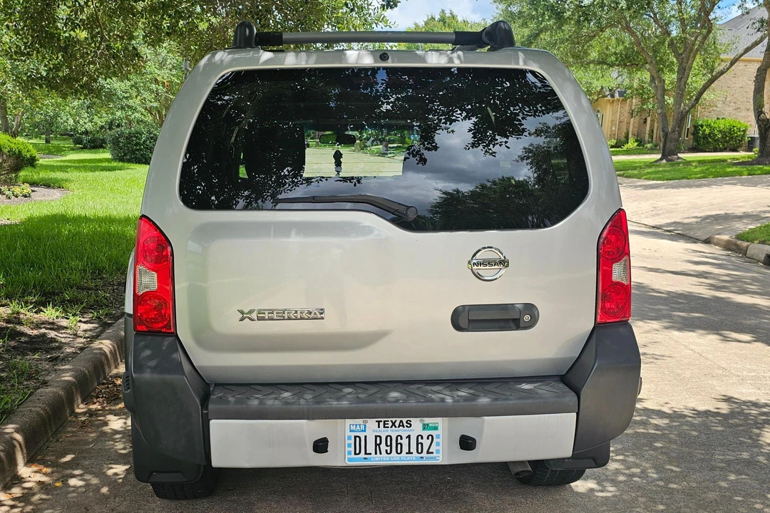 2013 Nissan Xterra 2nd Gen - Image 5 of 31