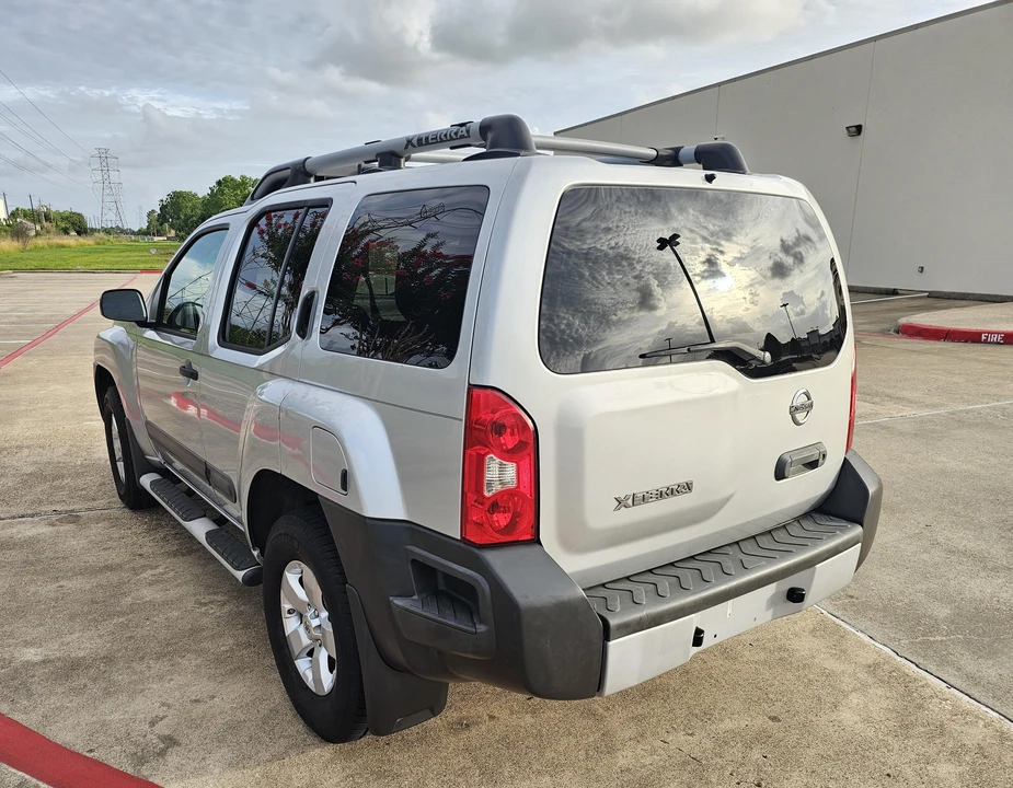 2013 Nissan Xterra 2nd Gen - Image 13 of 31