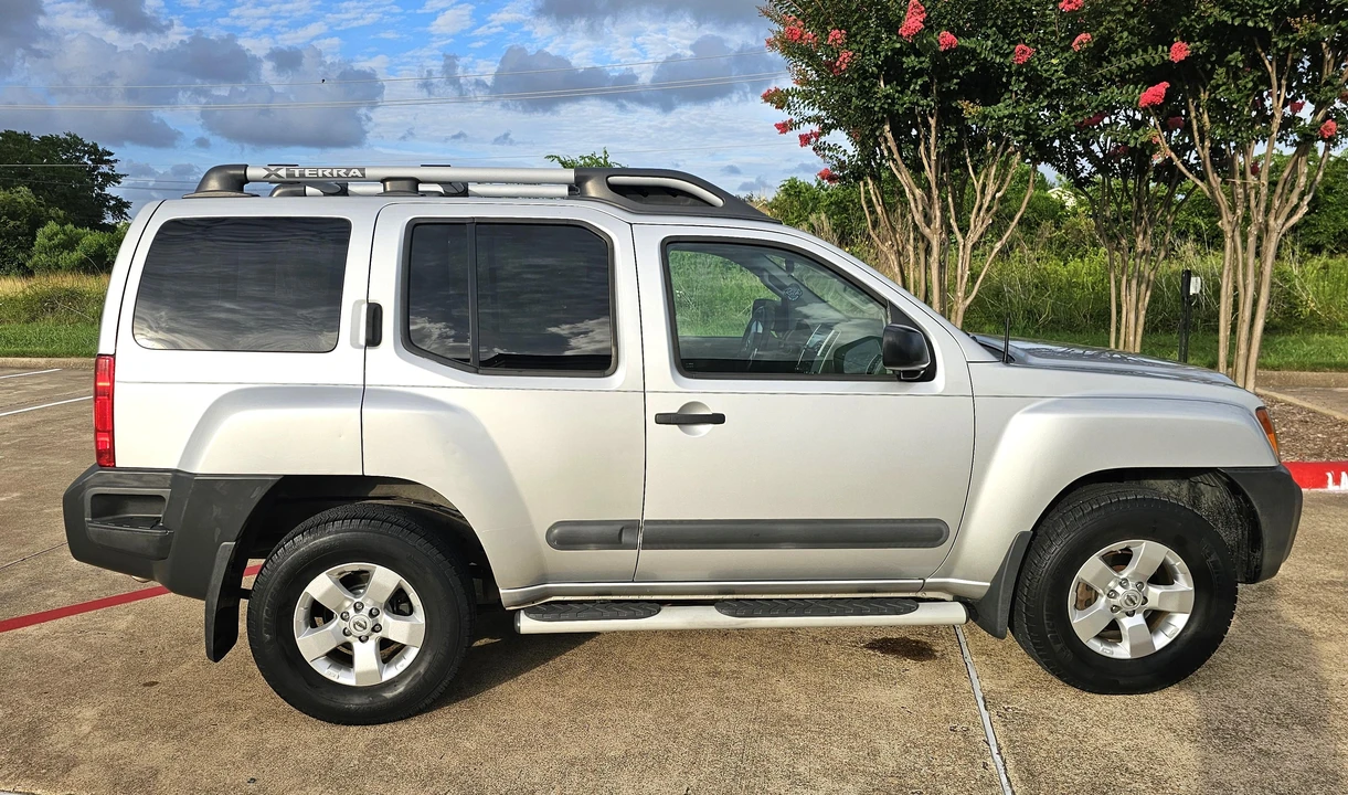 2013 Nissan Xterra 2nd Gen - Image 20 of 31