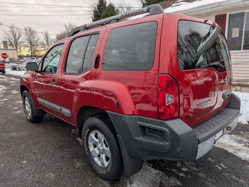 2013 Nissan Xterra 2nd Gen - Image 2 of 12
