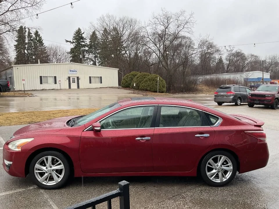 2013 Nissan Altima - Image 2 of 20