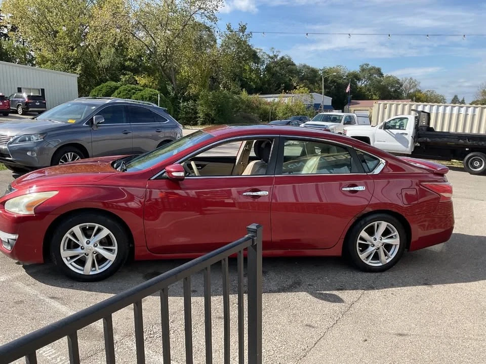2013 Nissan Altima - Image 12 of 20