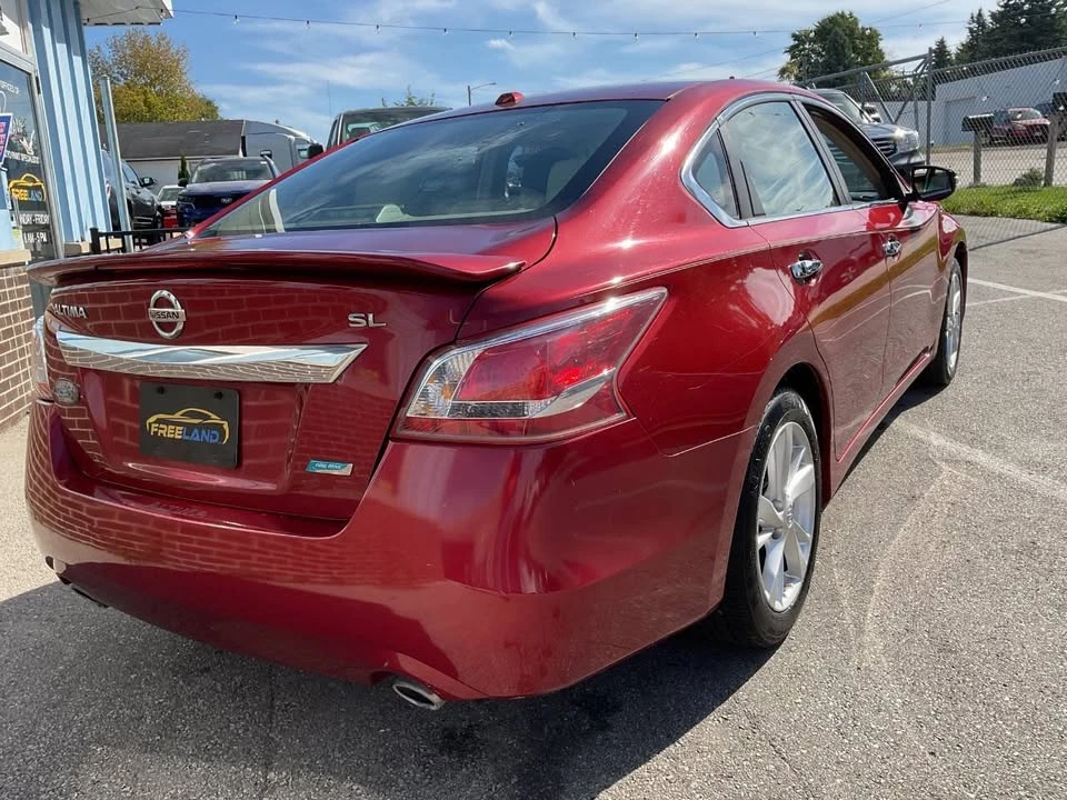 2013 Nissan Altima - Image 10 of 20