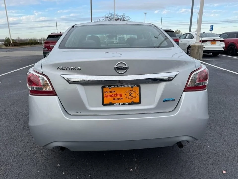 2013 Nissan Altima 5th Gen - Image 3 of 10