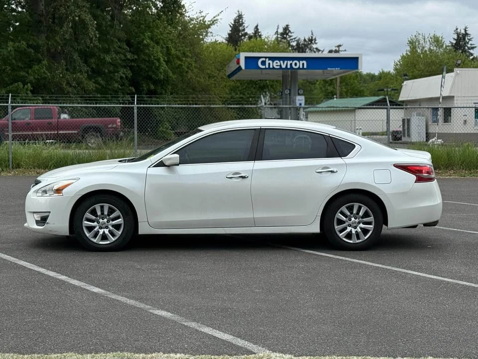 2013 Nissan Altima 5th Gen - Image 2 of 11