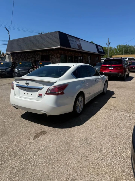 2013 Nissan Altima 5th Gen - Image 11 of 15