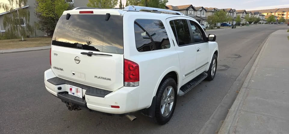 2013 Nissan Armada - Image 6 of 15