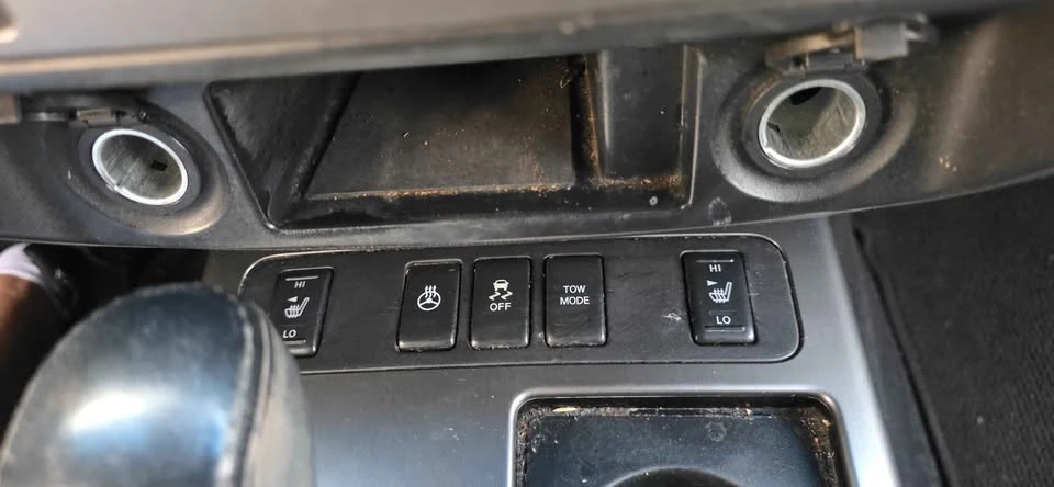 2013 Nissan Armada - Image 15 of 15
