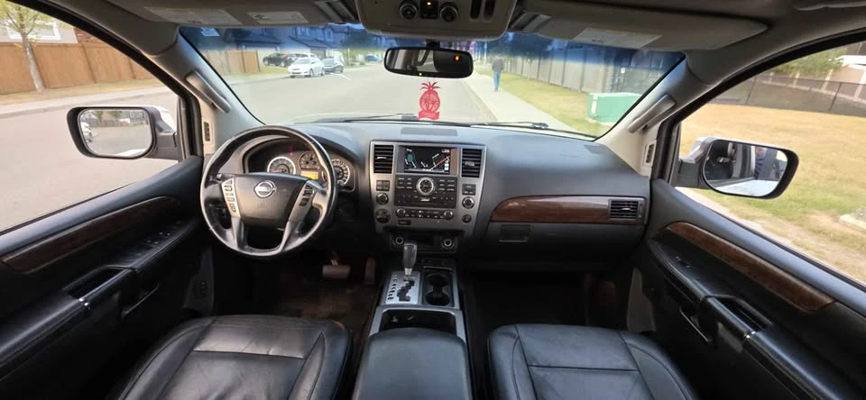 2013 Nissan Armada - Image 10 of 15