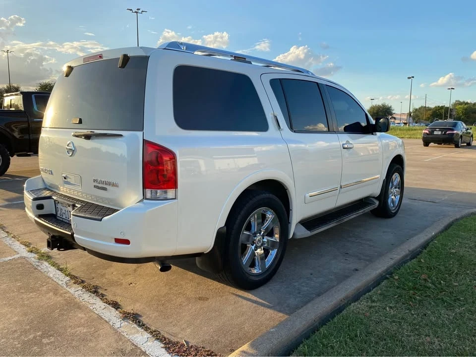 2013 Nissan Armada - Image 4 of 13