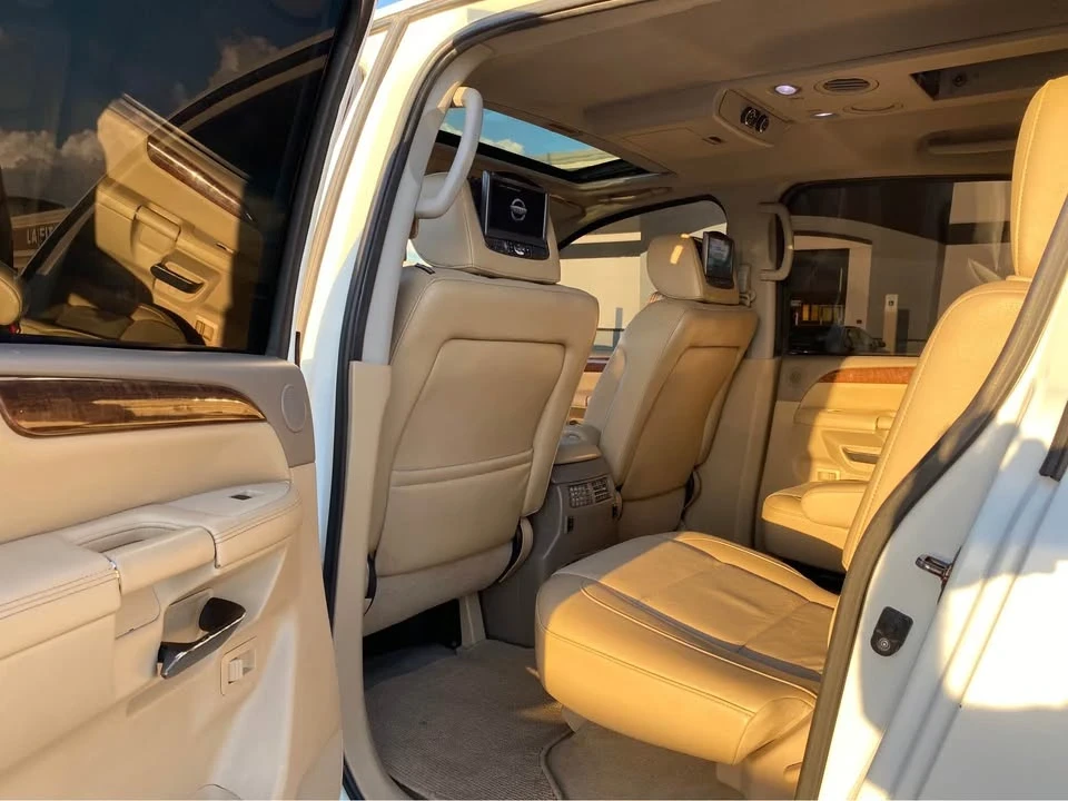 2013 Nissan Armada - Image 12 of 13