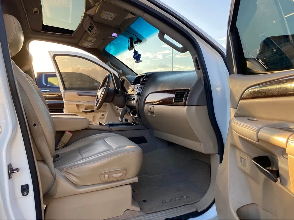 2013 Nissan Armada - Image 10 of 13