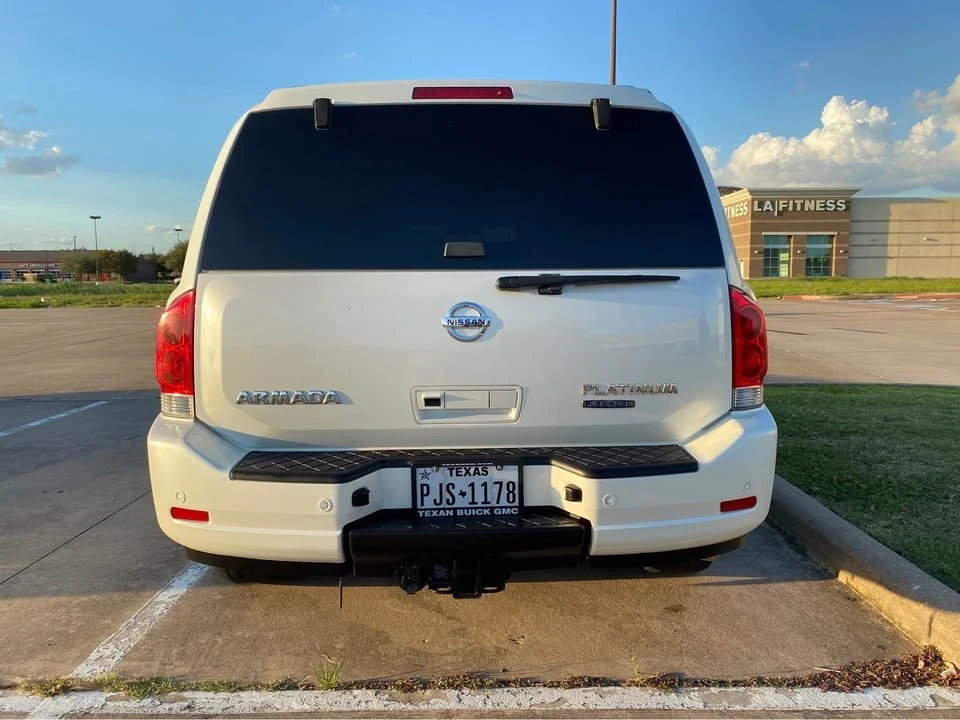 2013 Nissan Armada - Image 6 of 13